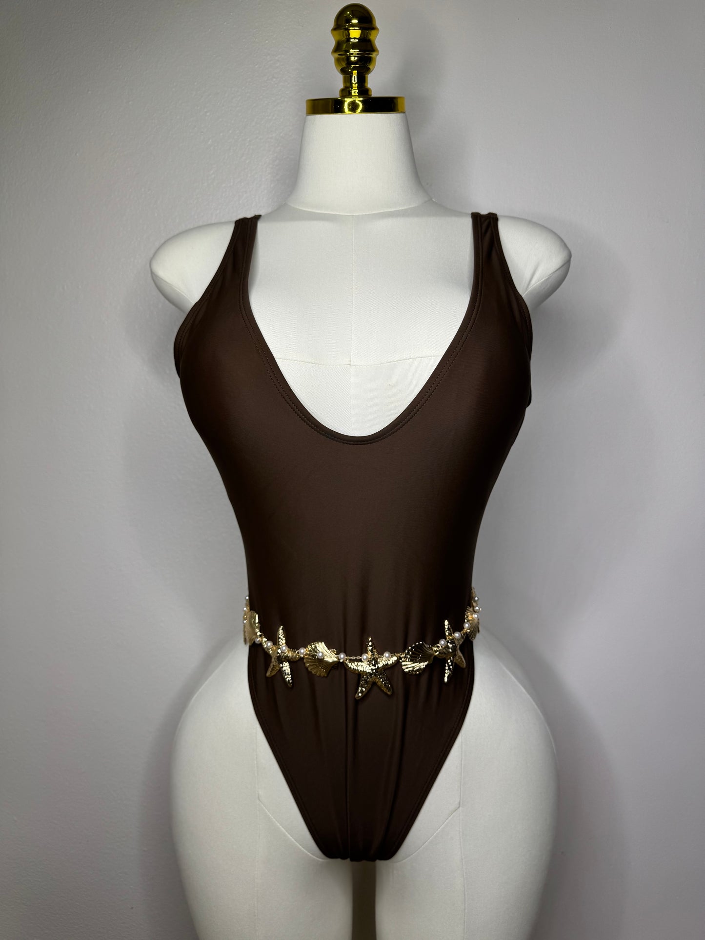 Basic Tanga Swimwear en Chocolate