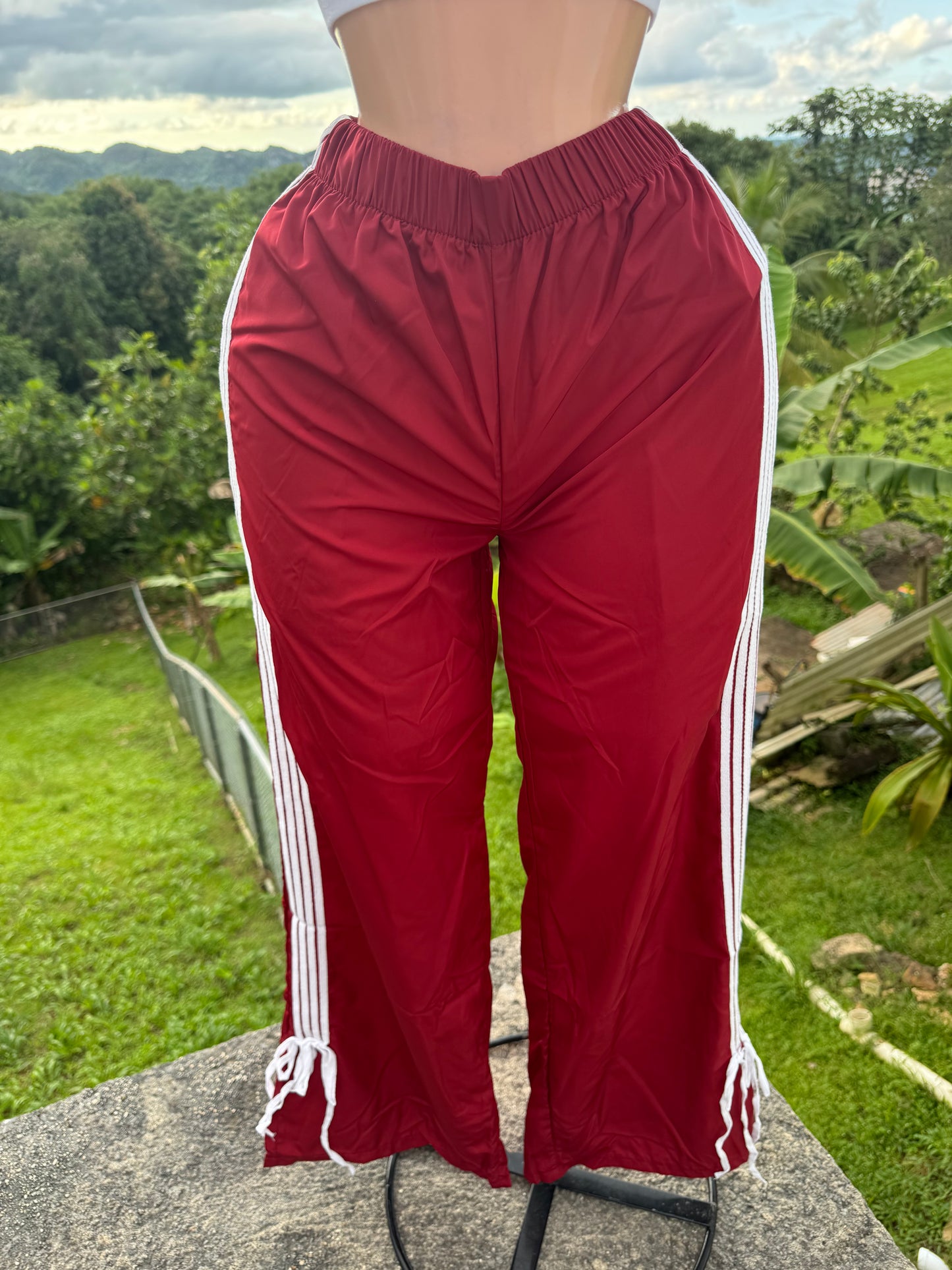 Sport Pants in Burgundy Red