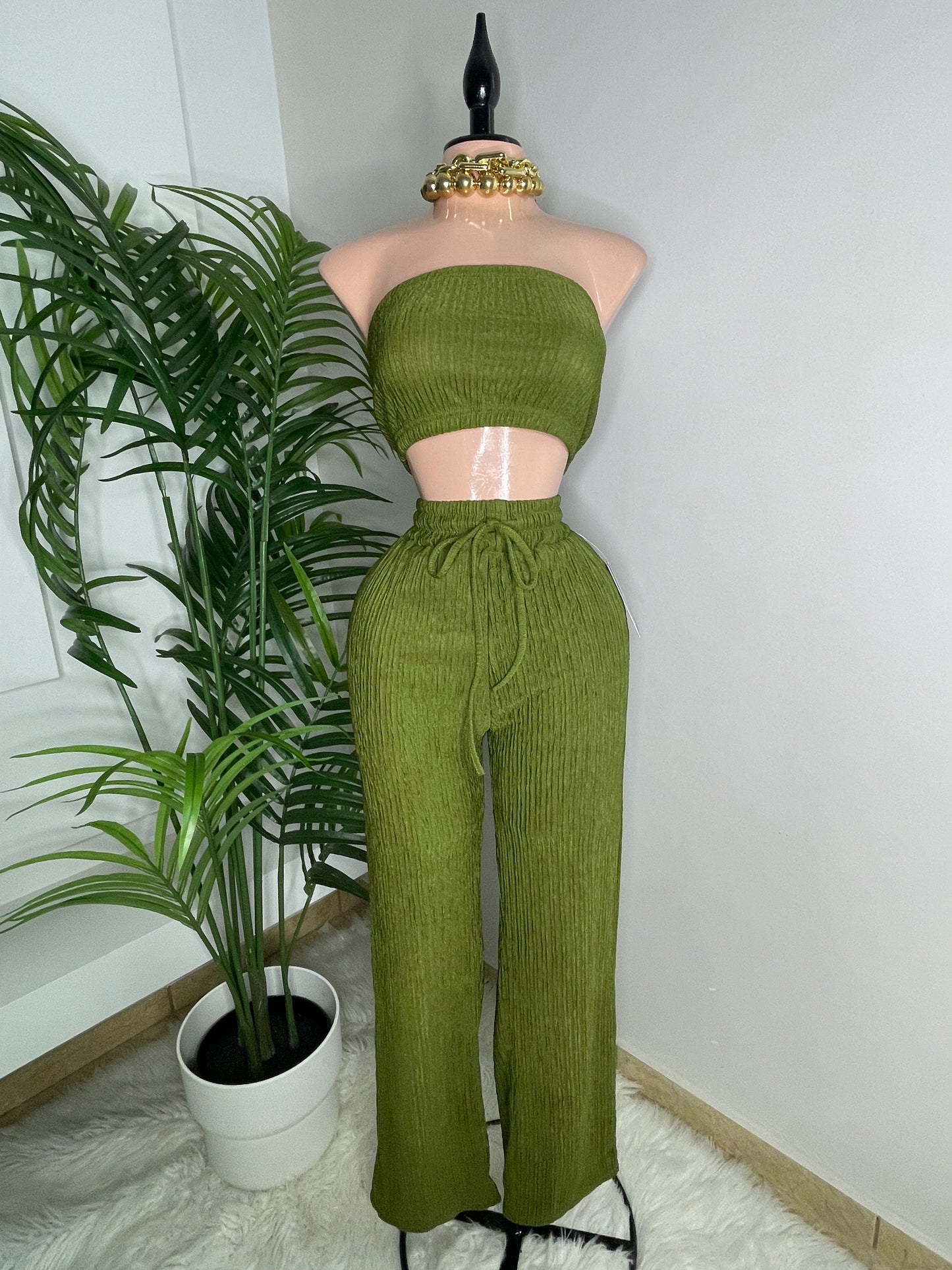 Dreamy Set in Olive Green