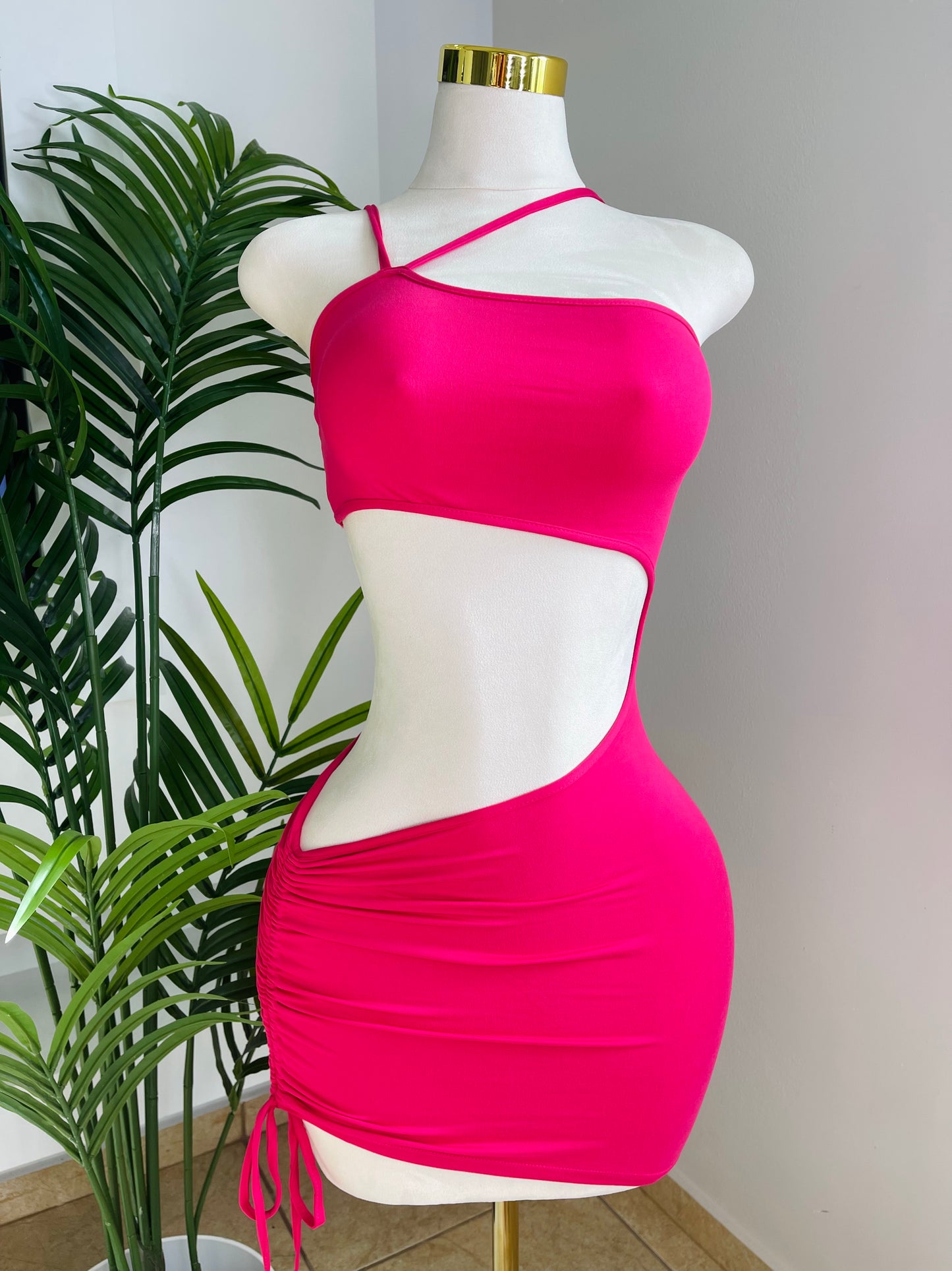 Sexy Cutout Dress in Pink ๐ธ