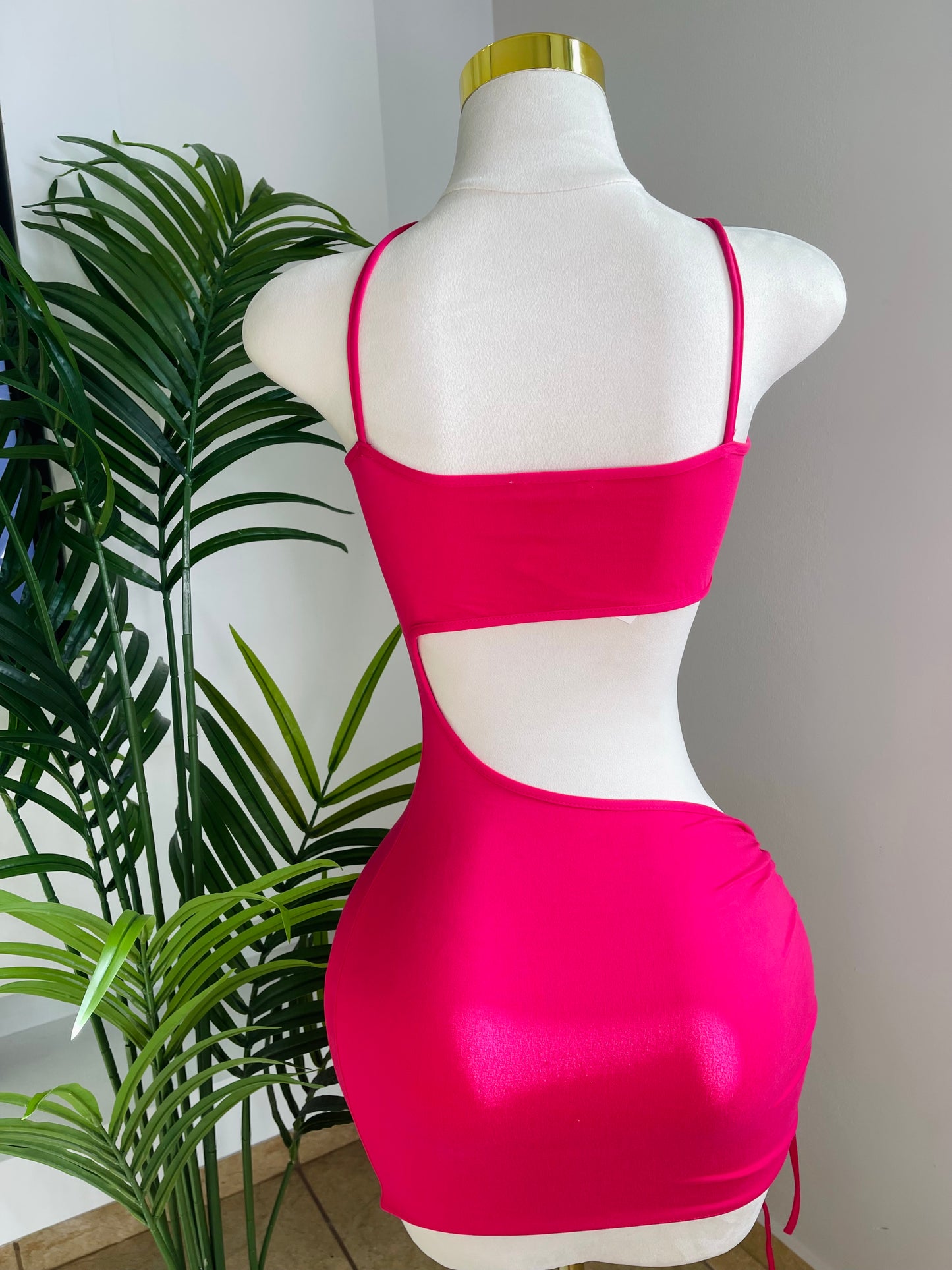 Sexy Cutout Dress in Pink ๐ธ