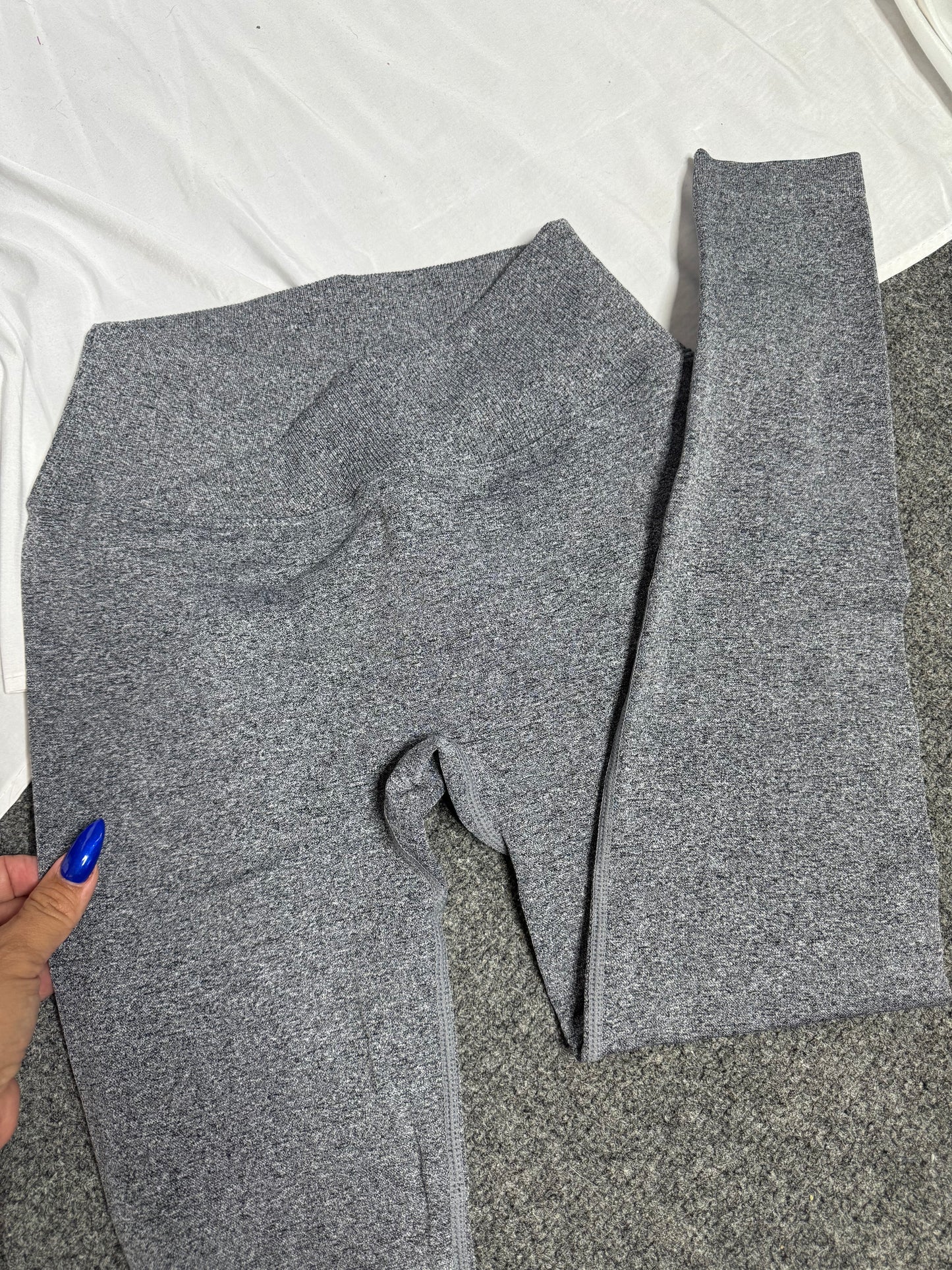 Basic Booty Leggings in Gray