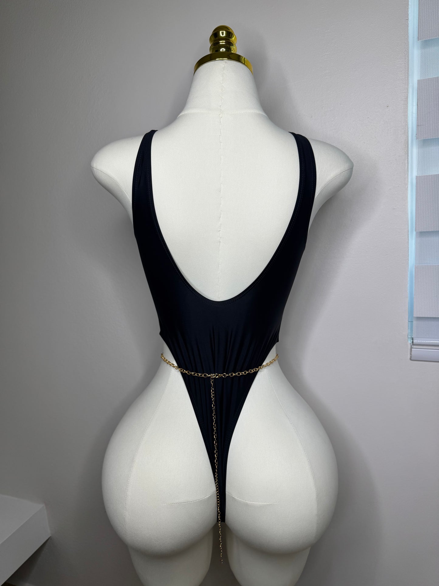 Basic Tanga Swimwear en Negro