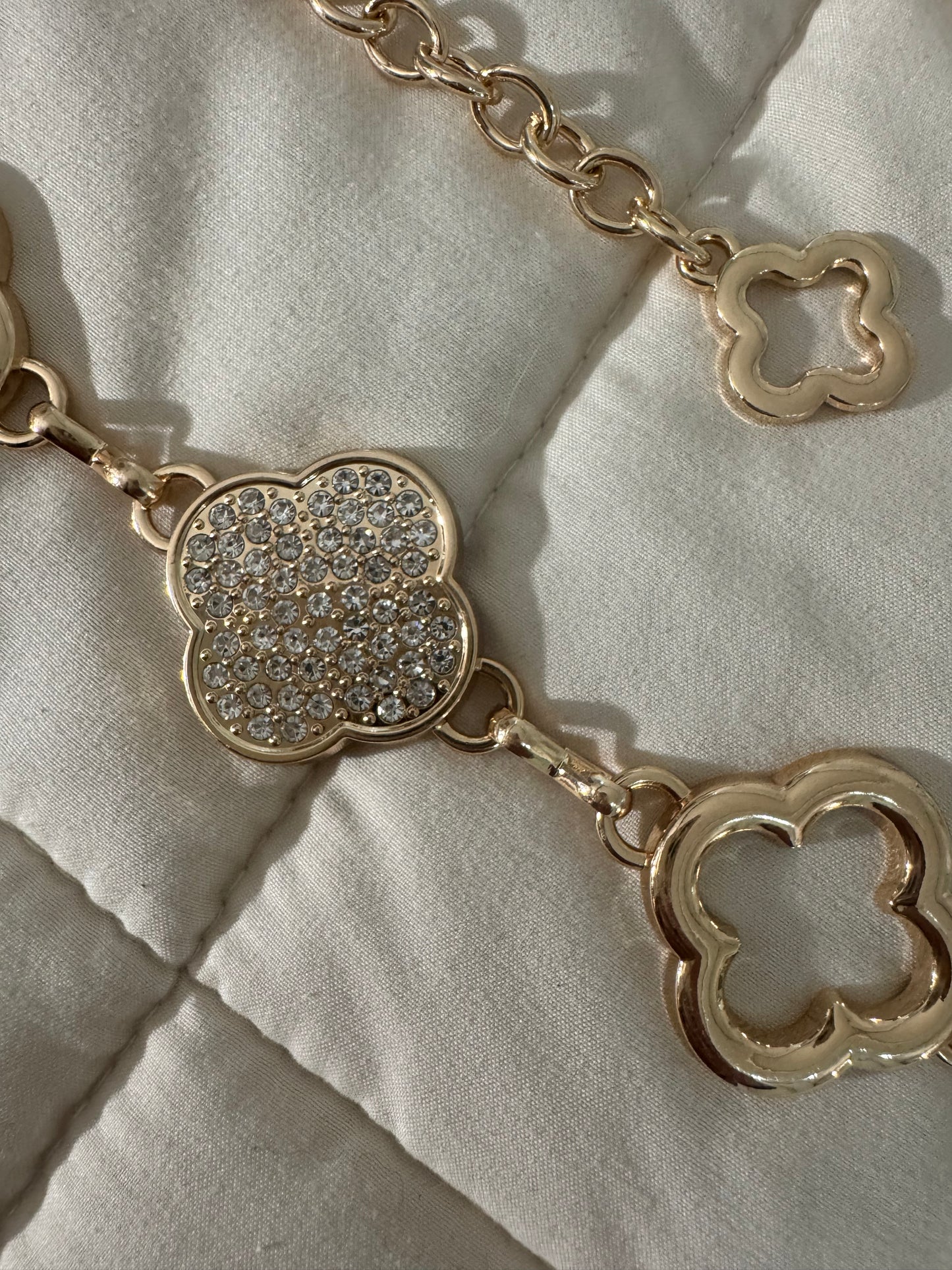 Clover Chain Belt in Gold