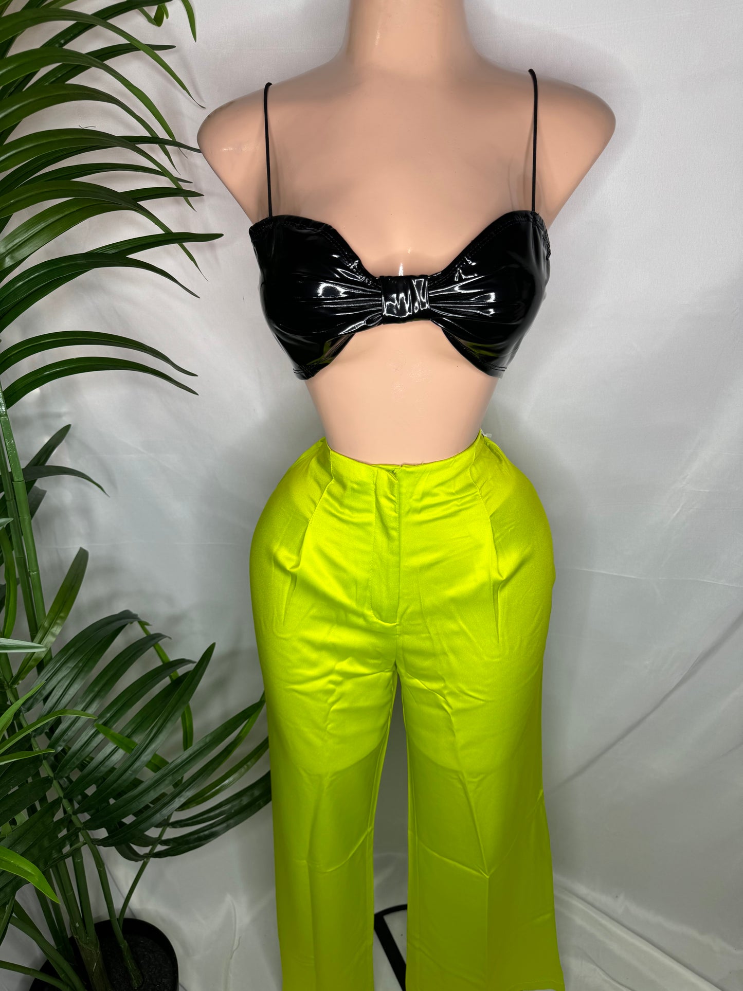 Straight Pants in Lime