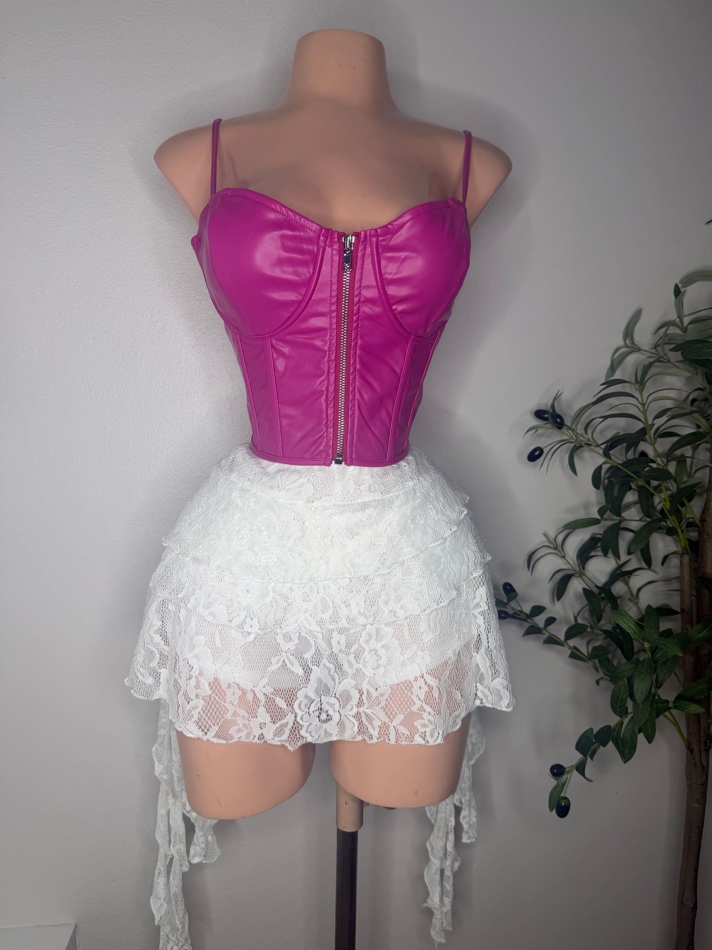 Lace Skort in White