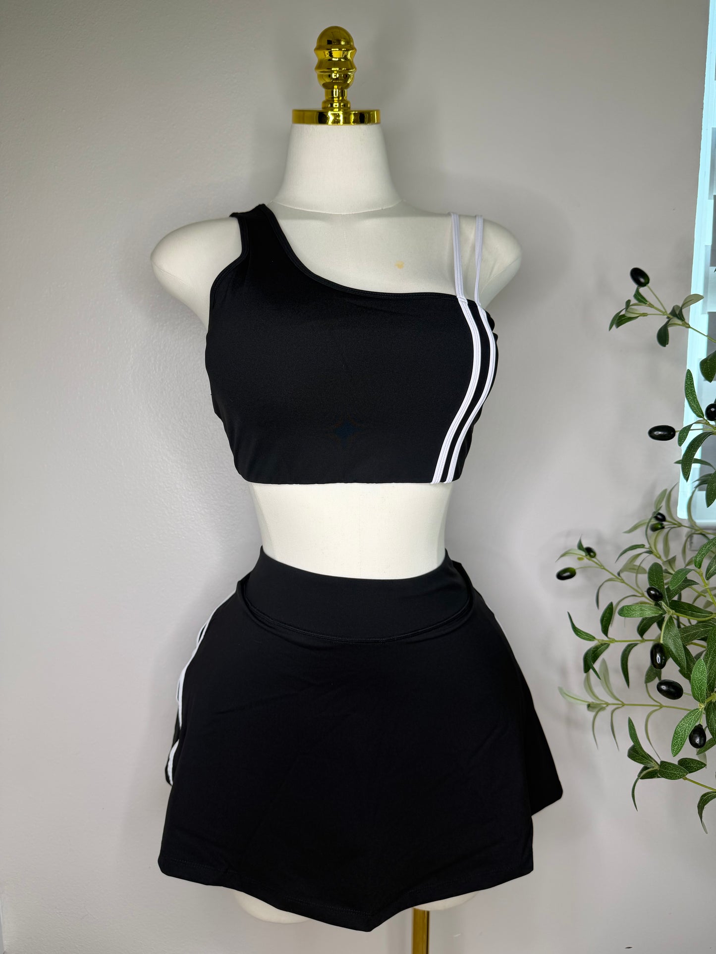 Premium Quality Sports Set in Black