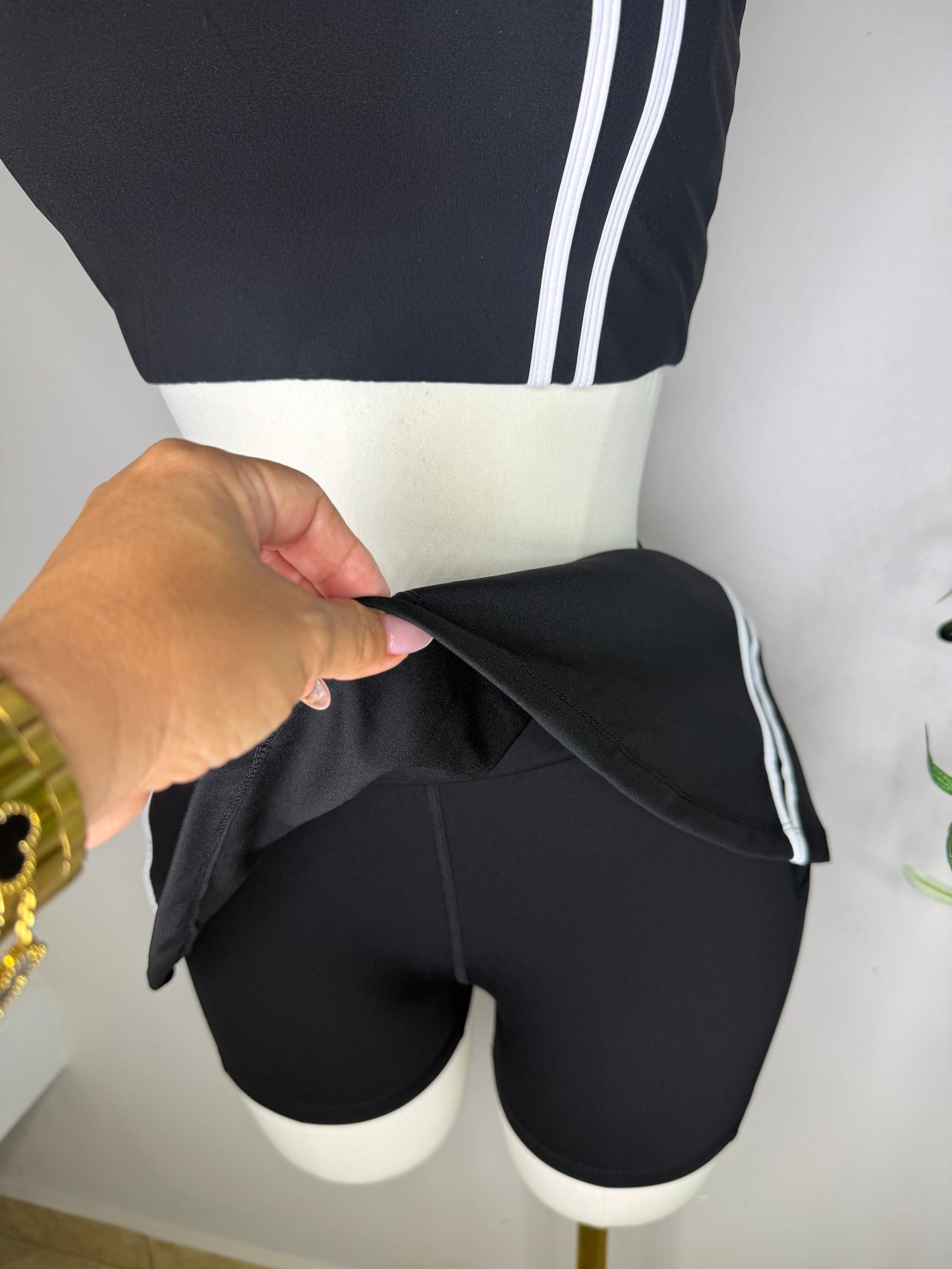 Premium Quality Sports Set in Black