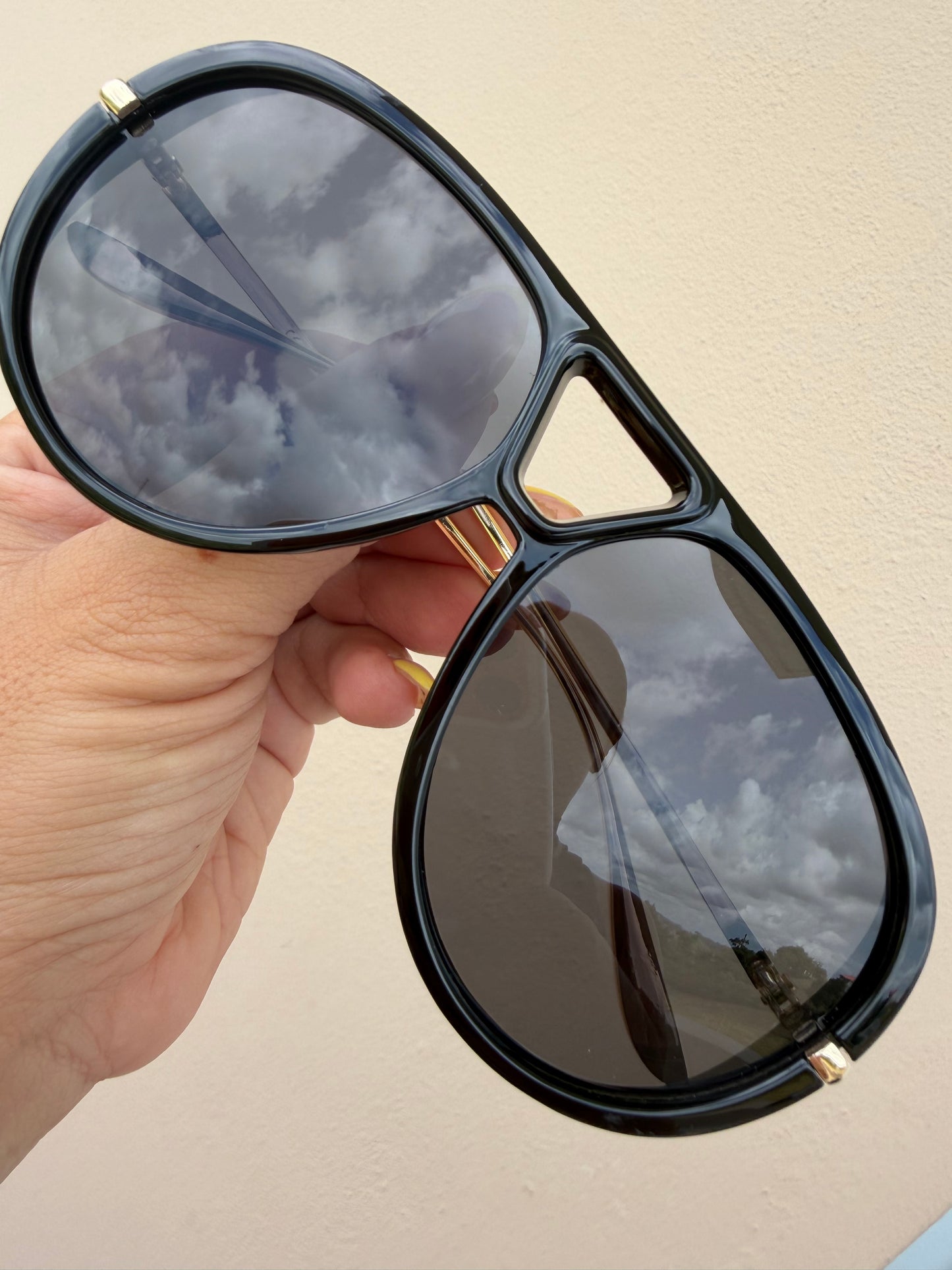 BV Black Sunnies 😎