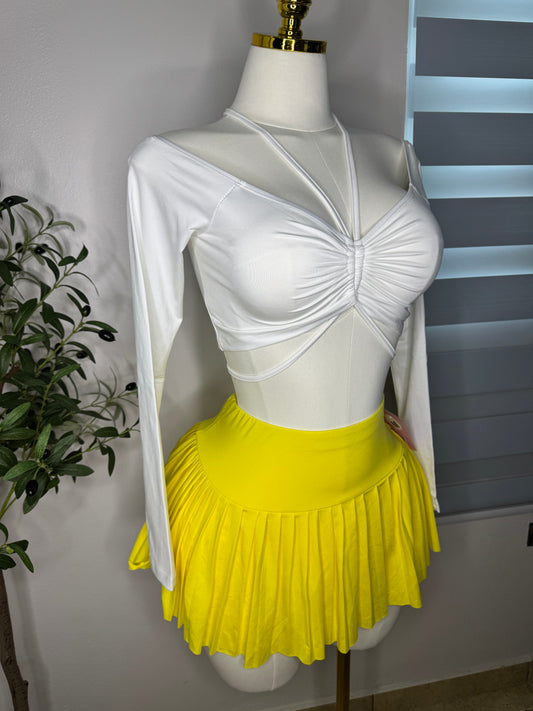 Falda con pantalón corto amarilla