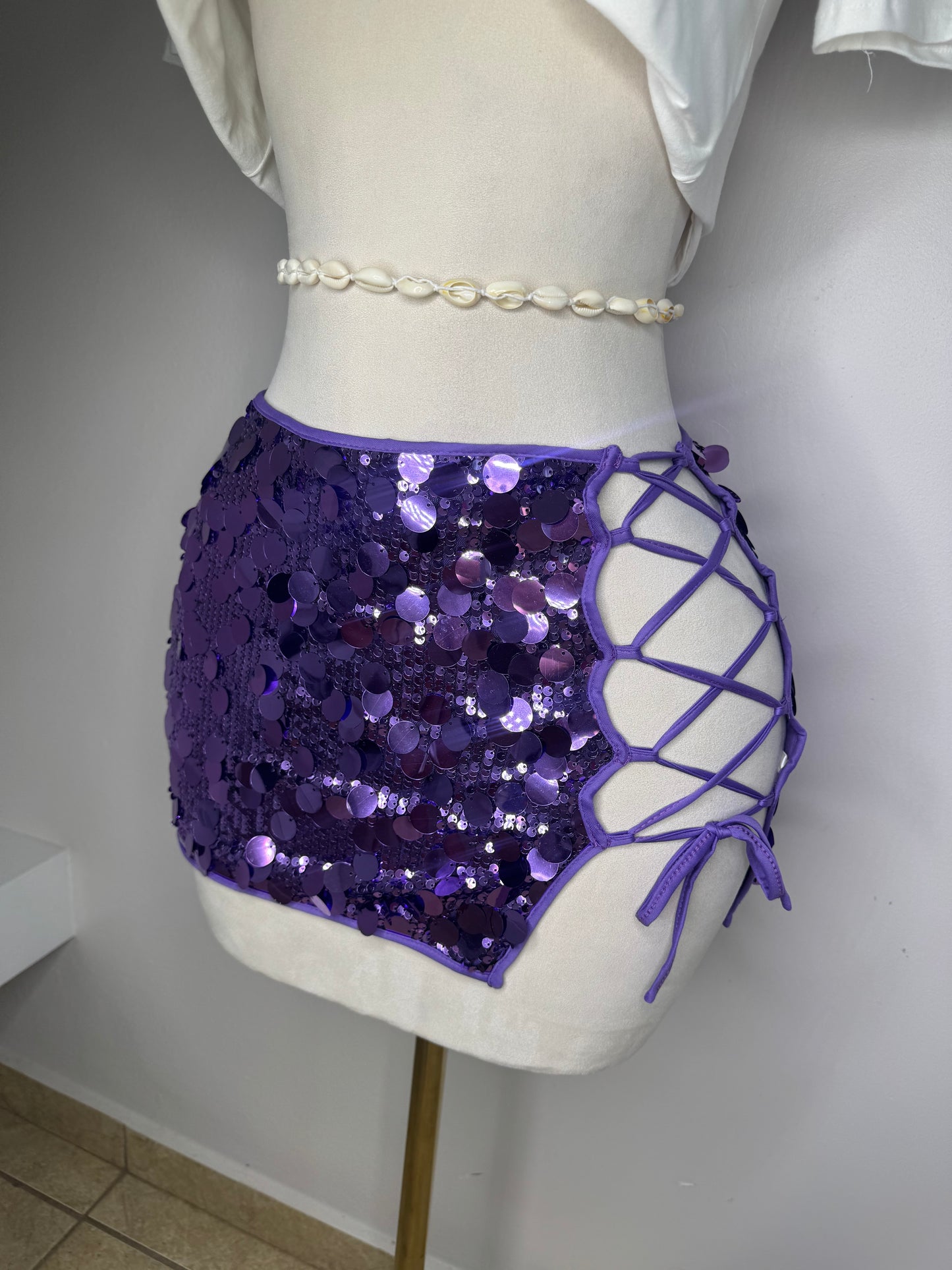Falda de lentejuelas, color violeta