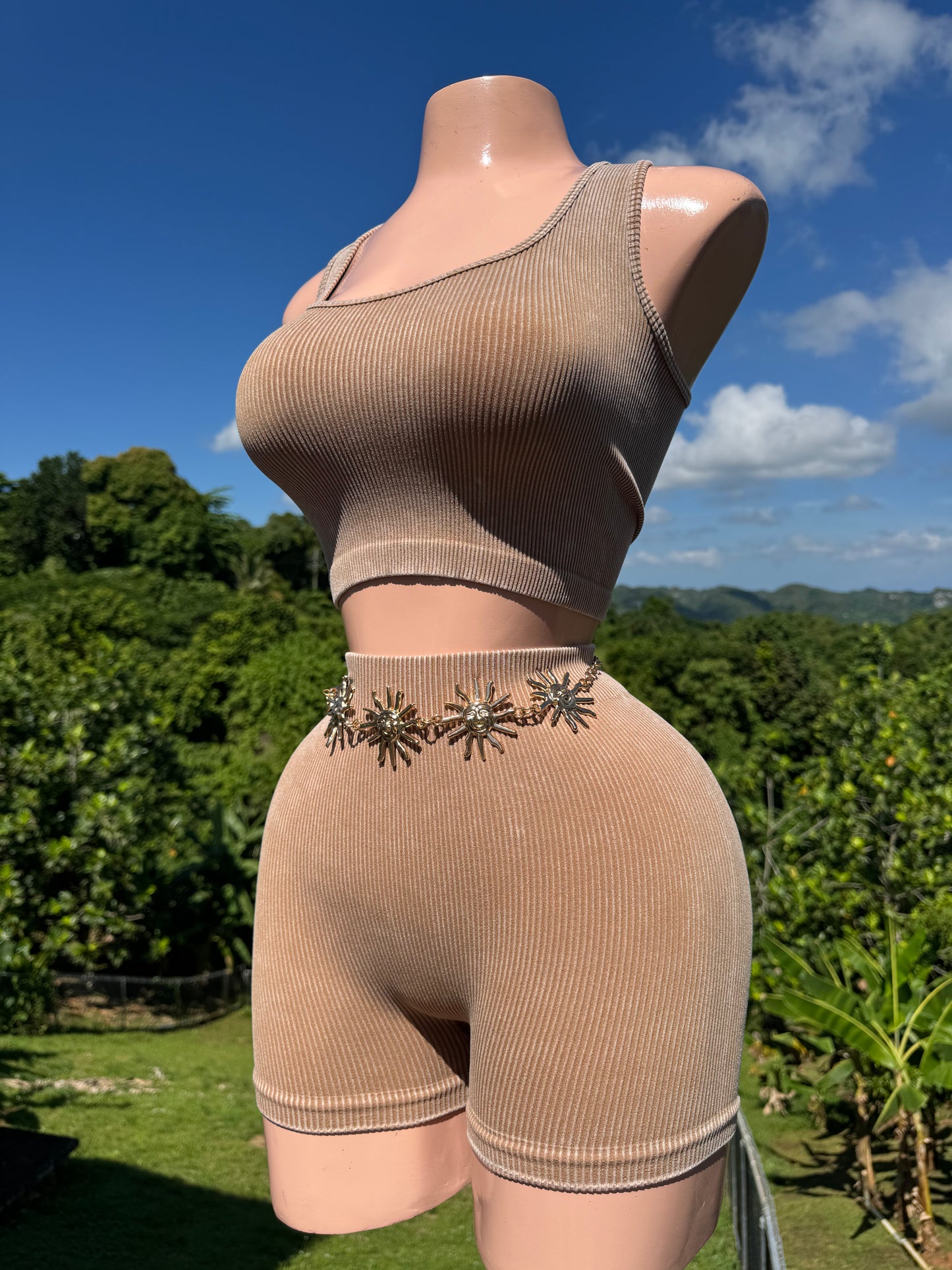 Set Moldeador corto Básico en Crema