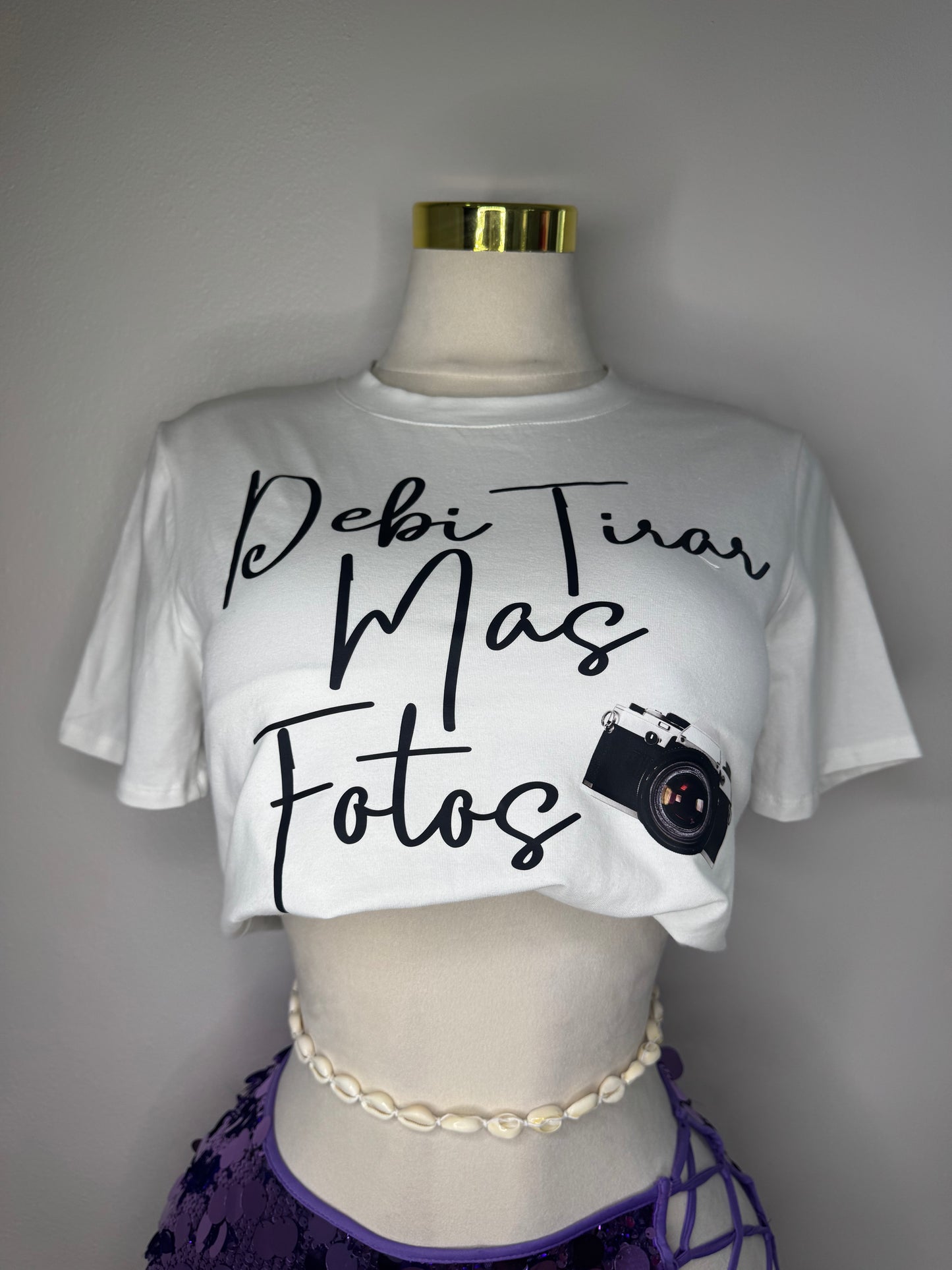 Debí Tirar Más Fotos In White